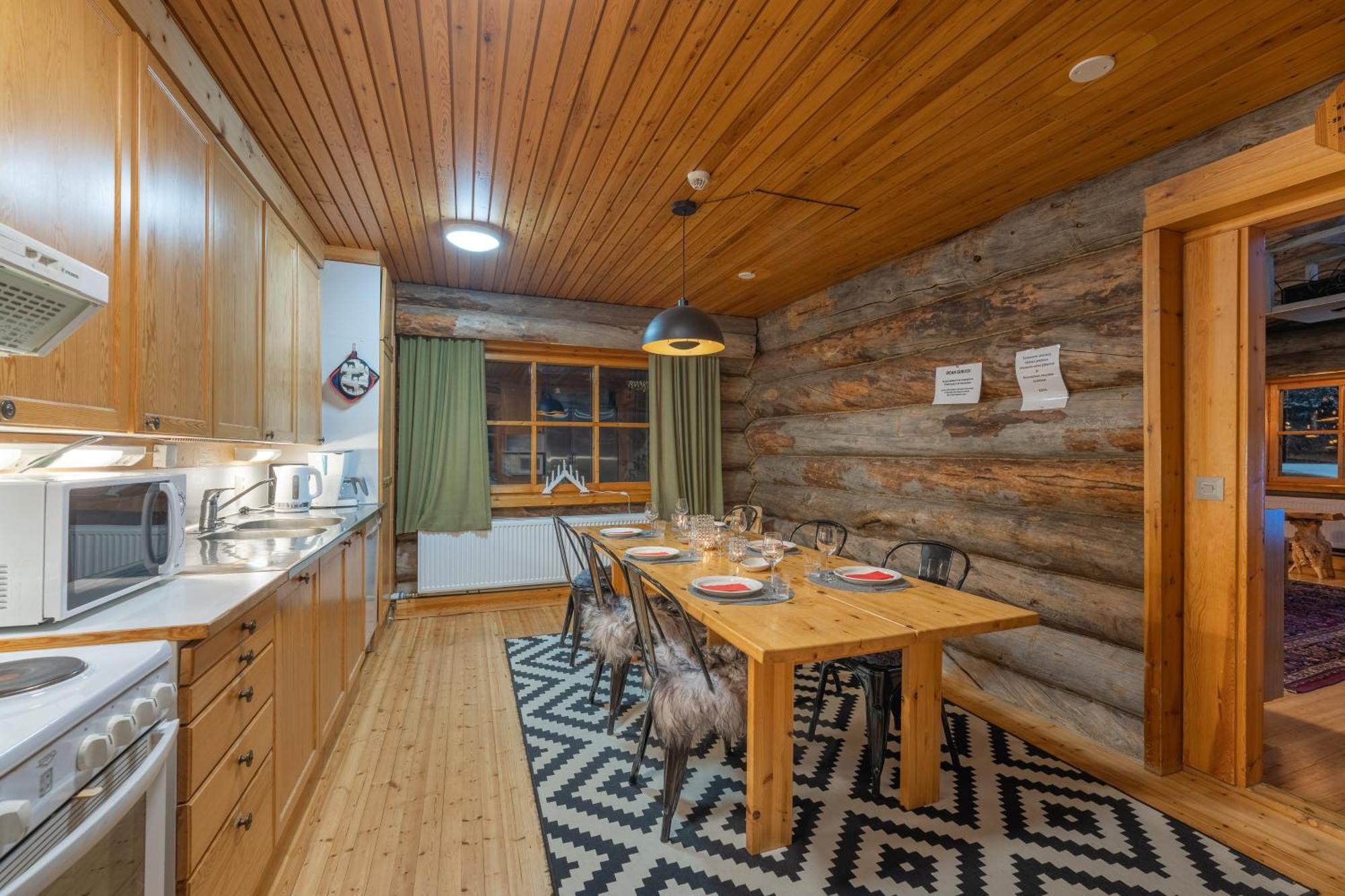 Kuukkeli Log Houses Aurora Resort ซาริเซลกา ภายนอก รูปภาพ