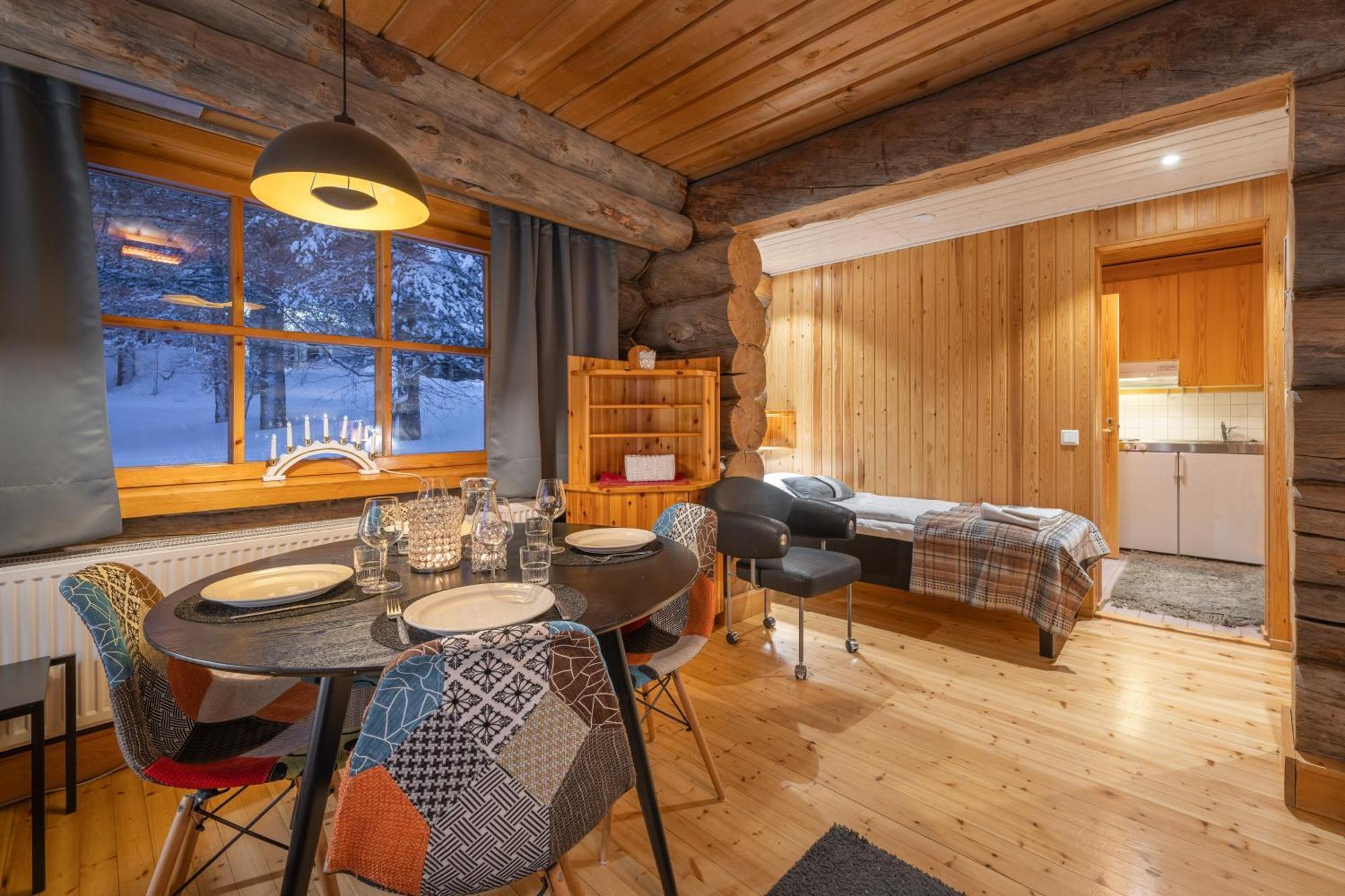 Kuukkeli Log Houses Aurora Resort ซาริเซลกา ภายนอก รูปภาพ