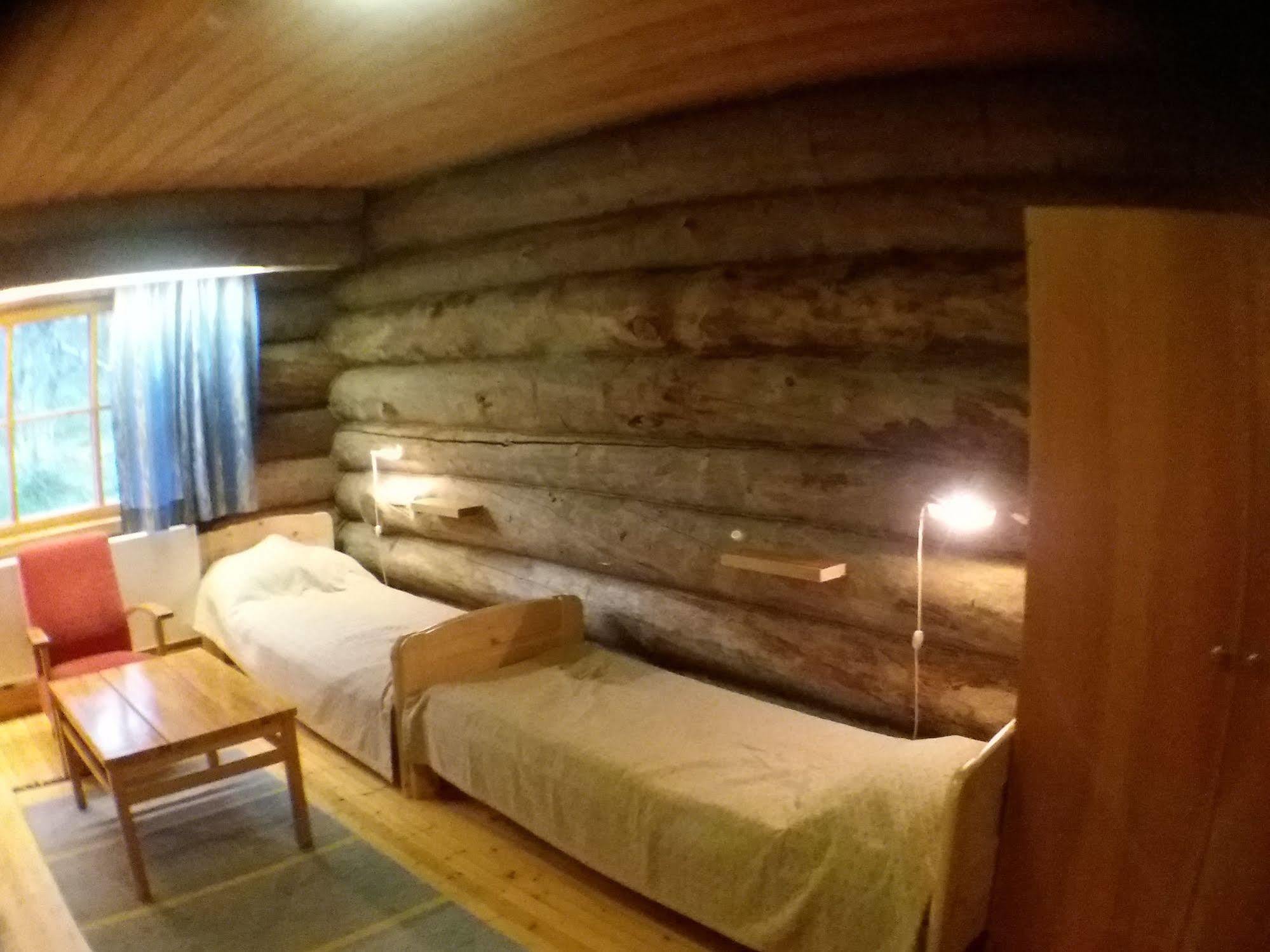 Kuukkeli Log Houses Aurora Resort ซาริเซลกา ภายนอก รูปภาพ